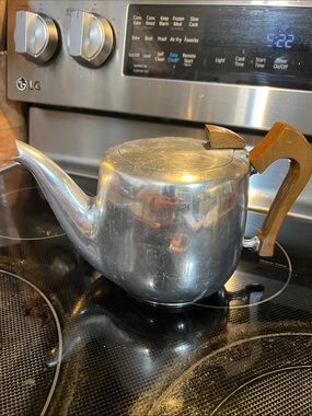 Picquot Wear teapot